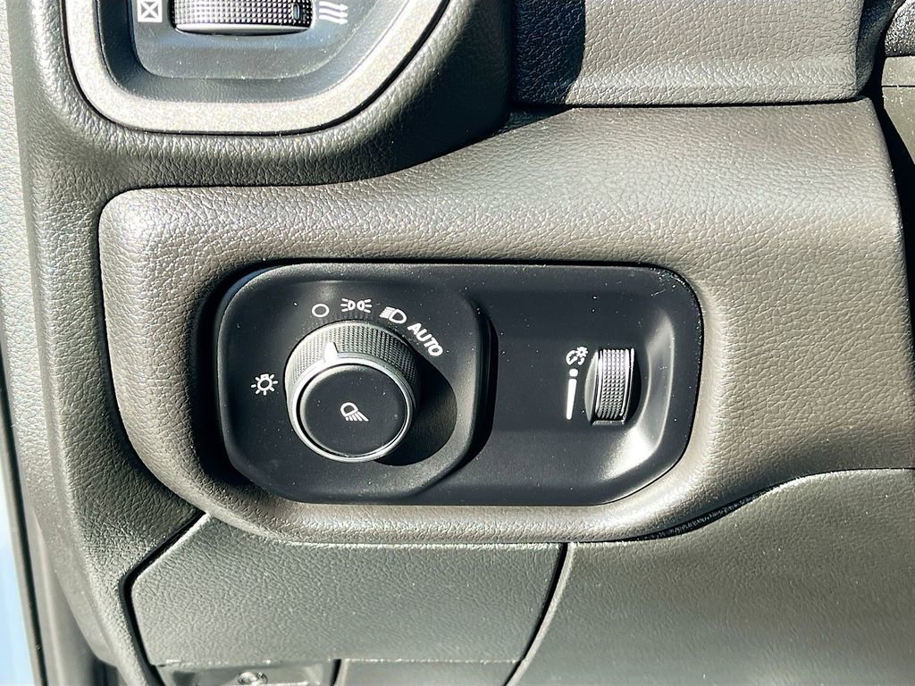 Used 2024 RAM 2500 Tradesman w/ Protection Group image 10