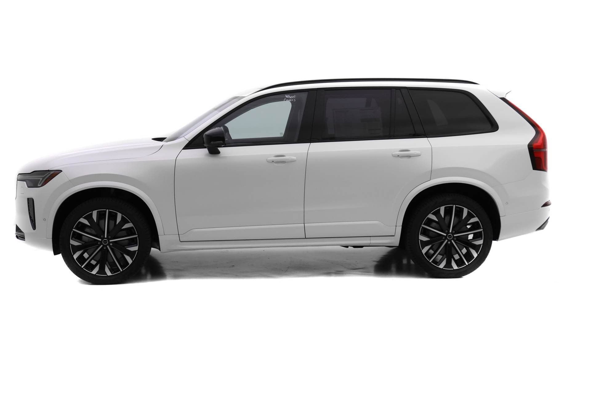 New 2026 Volvo XC90 B6 Ultra w/ Protection Package Premier image 3