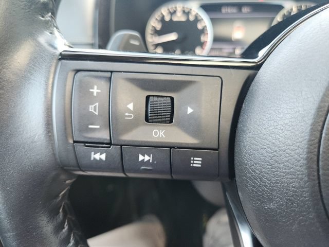 Used 2022 Nissan Pathfinder SV w/ SV Premium Package FWD image 36