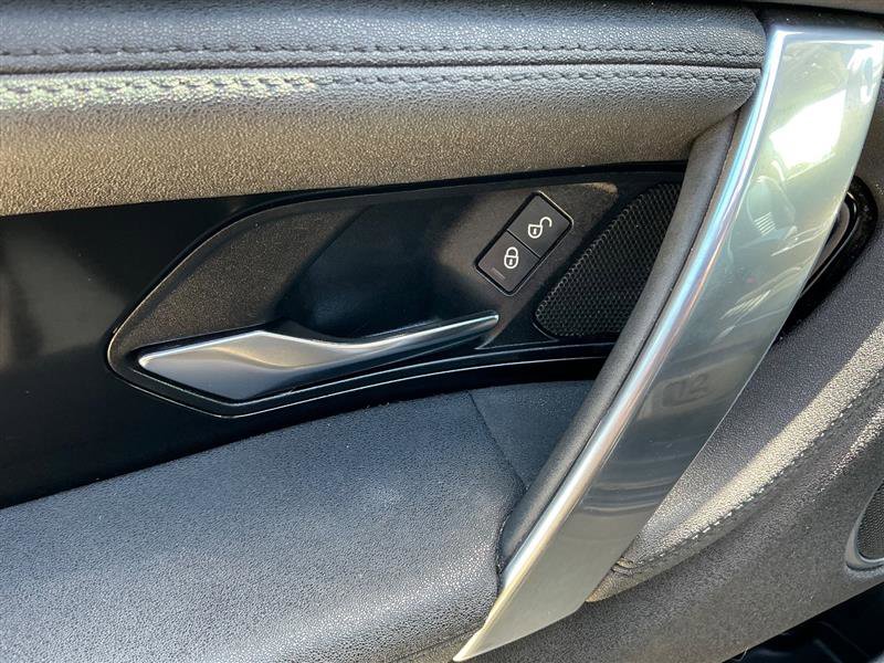 Used 2020 Land Rover Discovery Sport S image 29