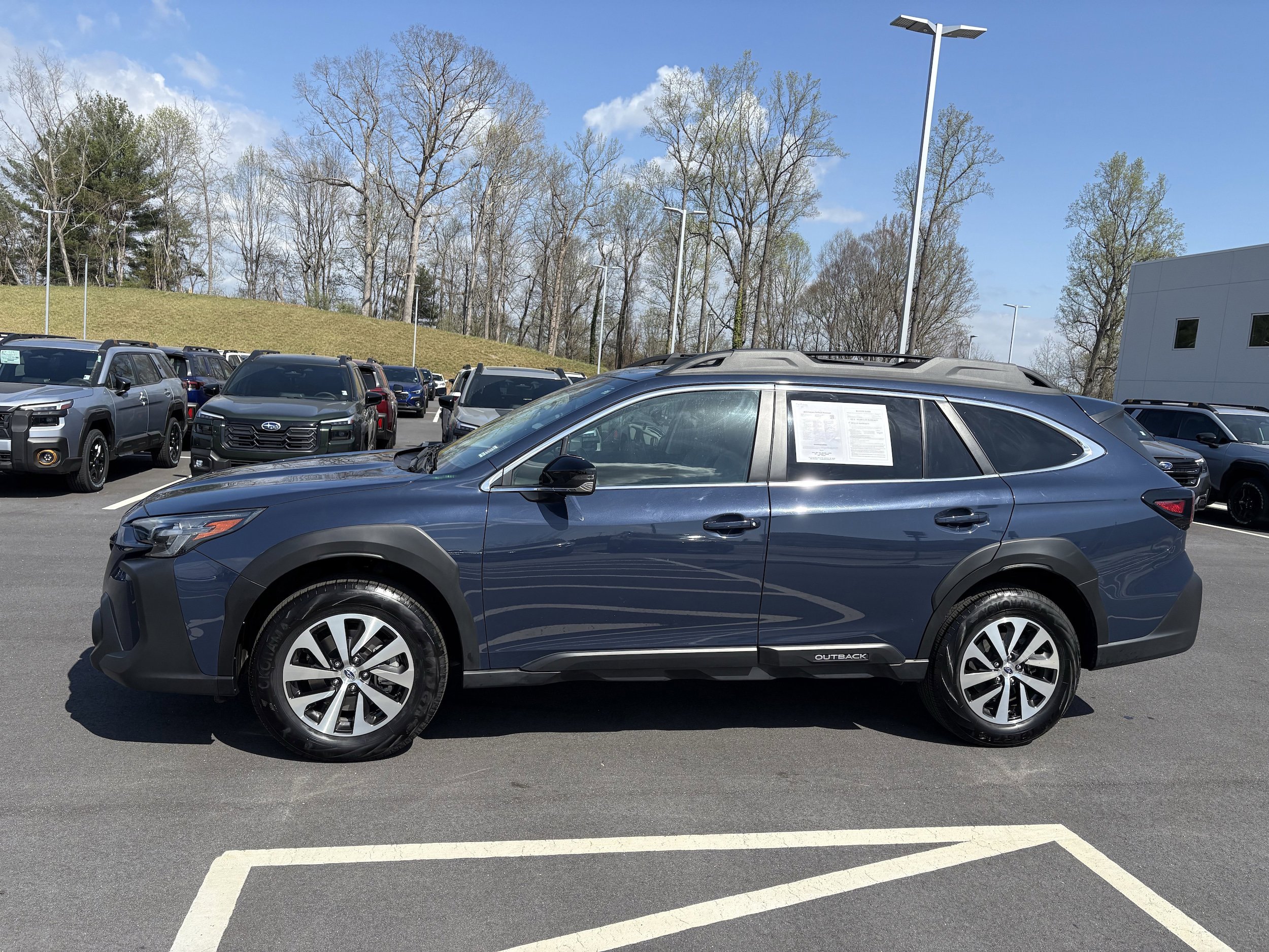 Certified 2025 Subaru Outback Premium image 4
