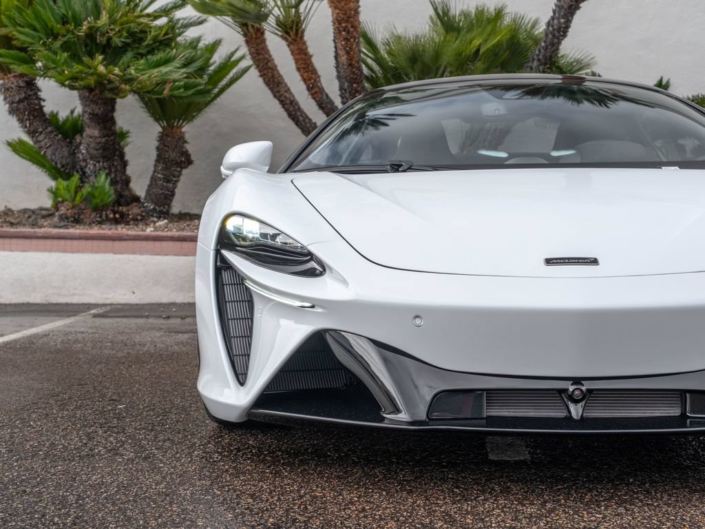 New 2026 McLaren Artura RWD image 28