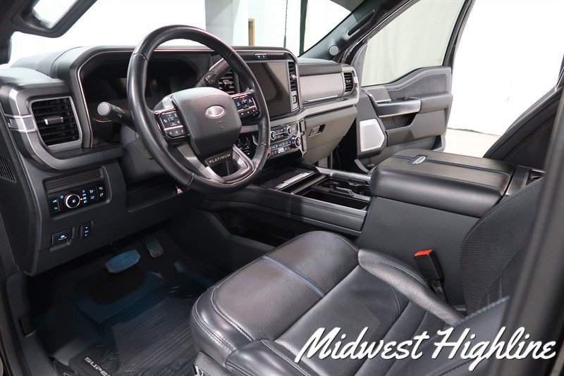 Used 2025 Ford F350 Platinum w/ FX4 Off-Road Package AWD/4WD image 36