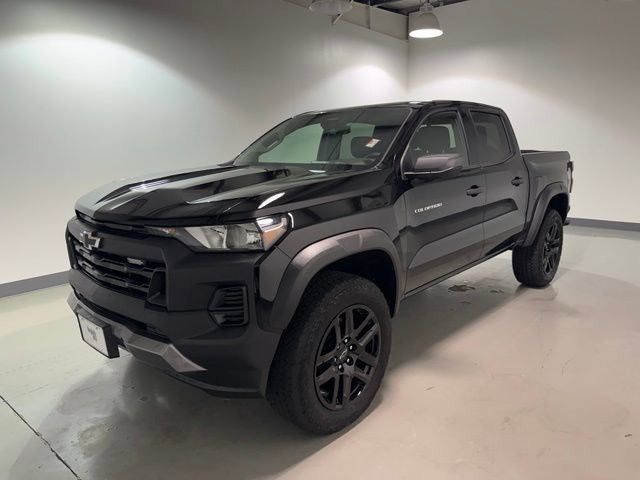 Certified 2025 Chevrolet Colorado Trail Boss AWD/4WD image 3