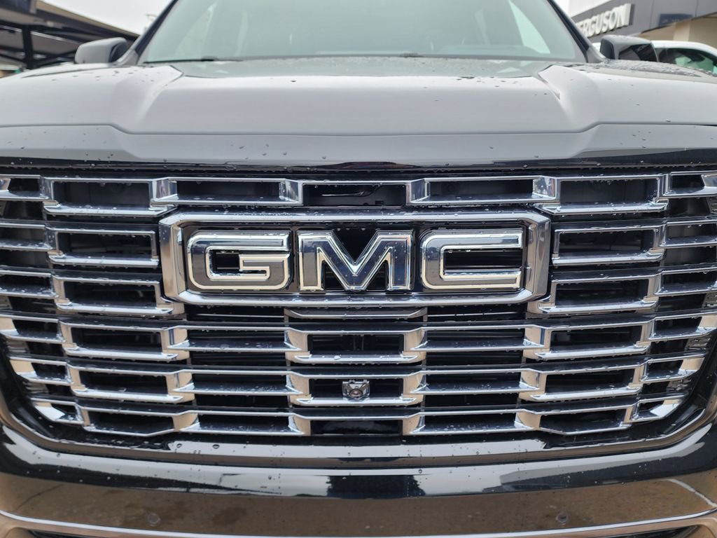 New 2026 GMC Yukon XL Denali Ultimate AWD/4WD image 9