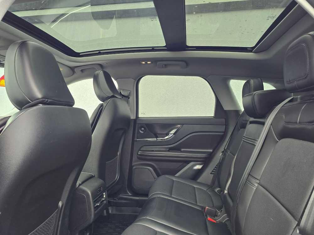 Used 2022 Lincoln Corsair Reserve w/ Equipment Group 201A image 23