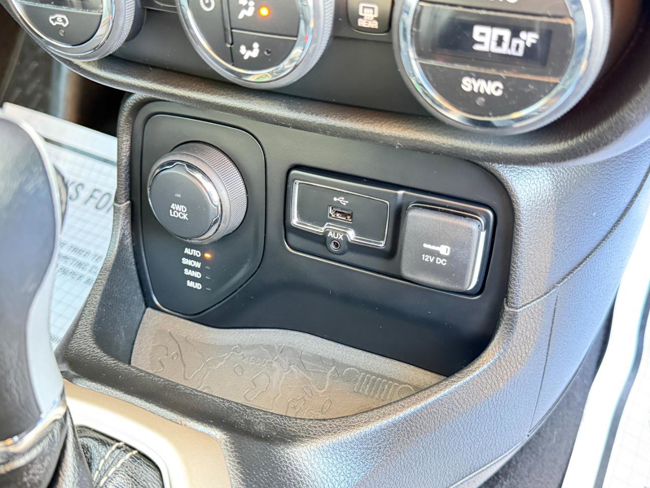 Used 2015 Jeep Renegade Limited AWD/4WD image 54