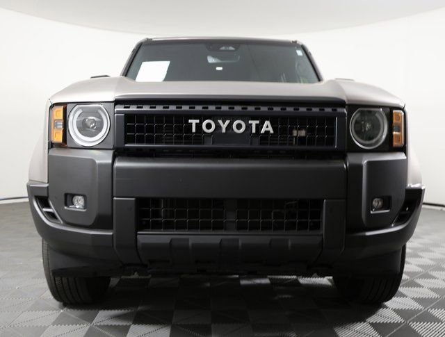 Used 2025 Toyota Land Cruiser image 2
