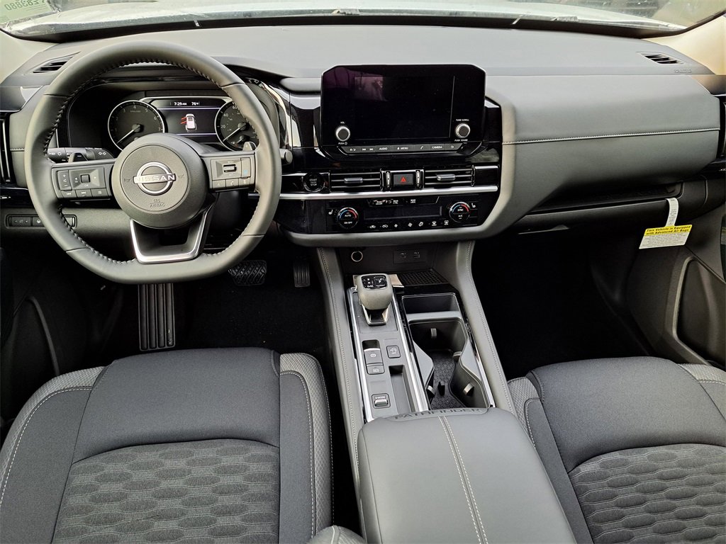 New 2025 Nissan Pathfinder SV w/ Cargo Package image 7