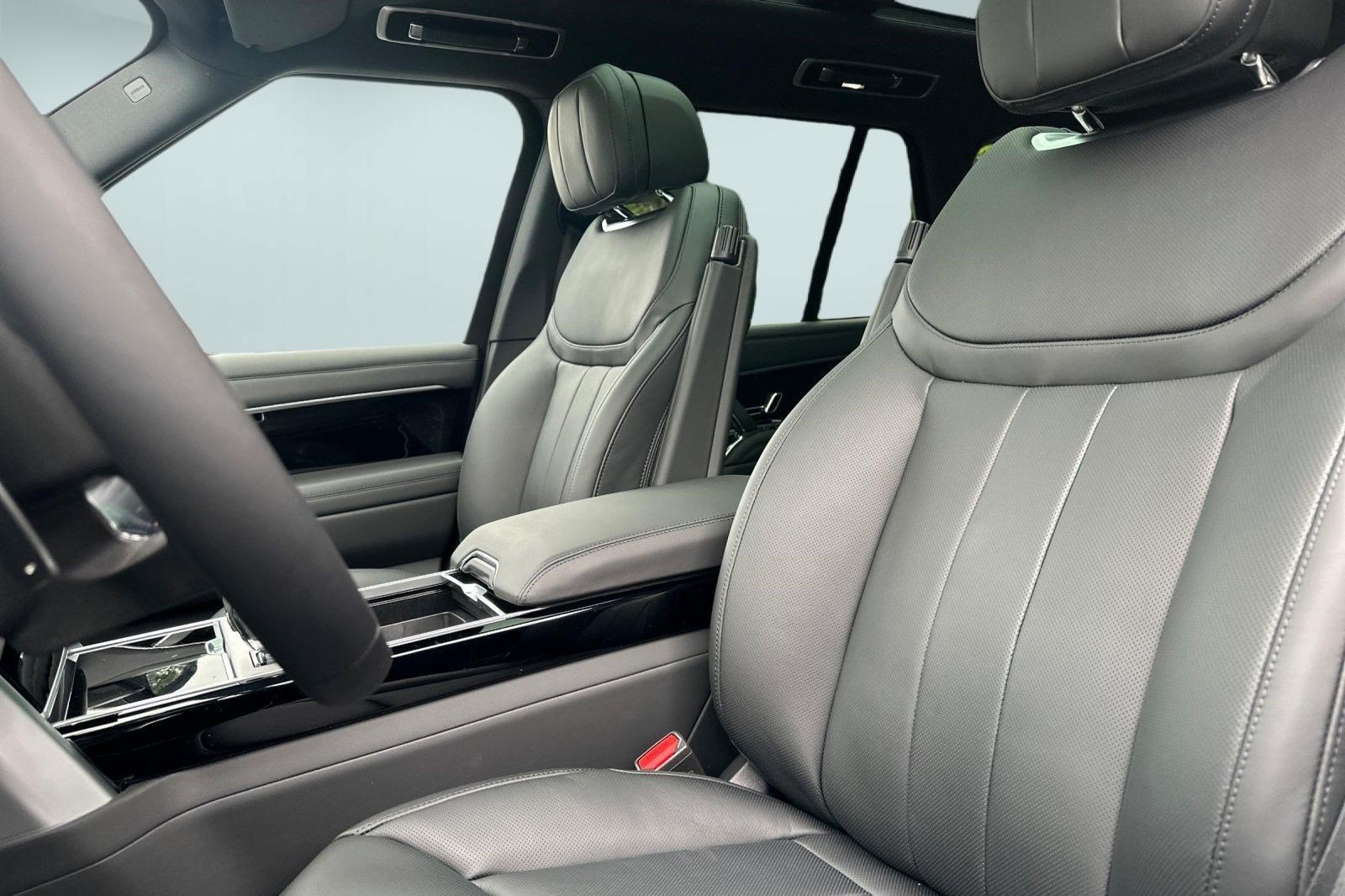 New 2026 Land Rover Range Rover SE AWD/4WD image 5