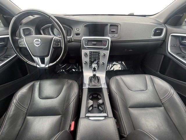 Used 2018 Volvo V60 T5 Dynamic w/ Vision Package image 22