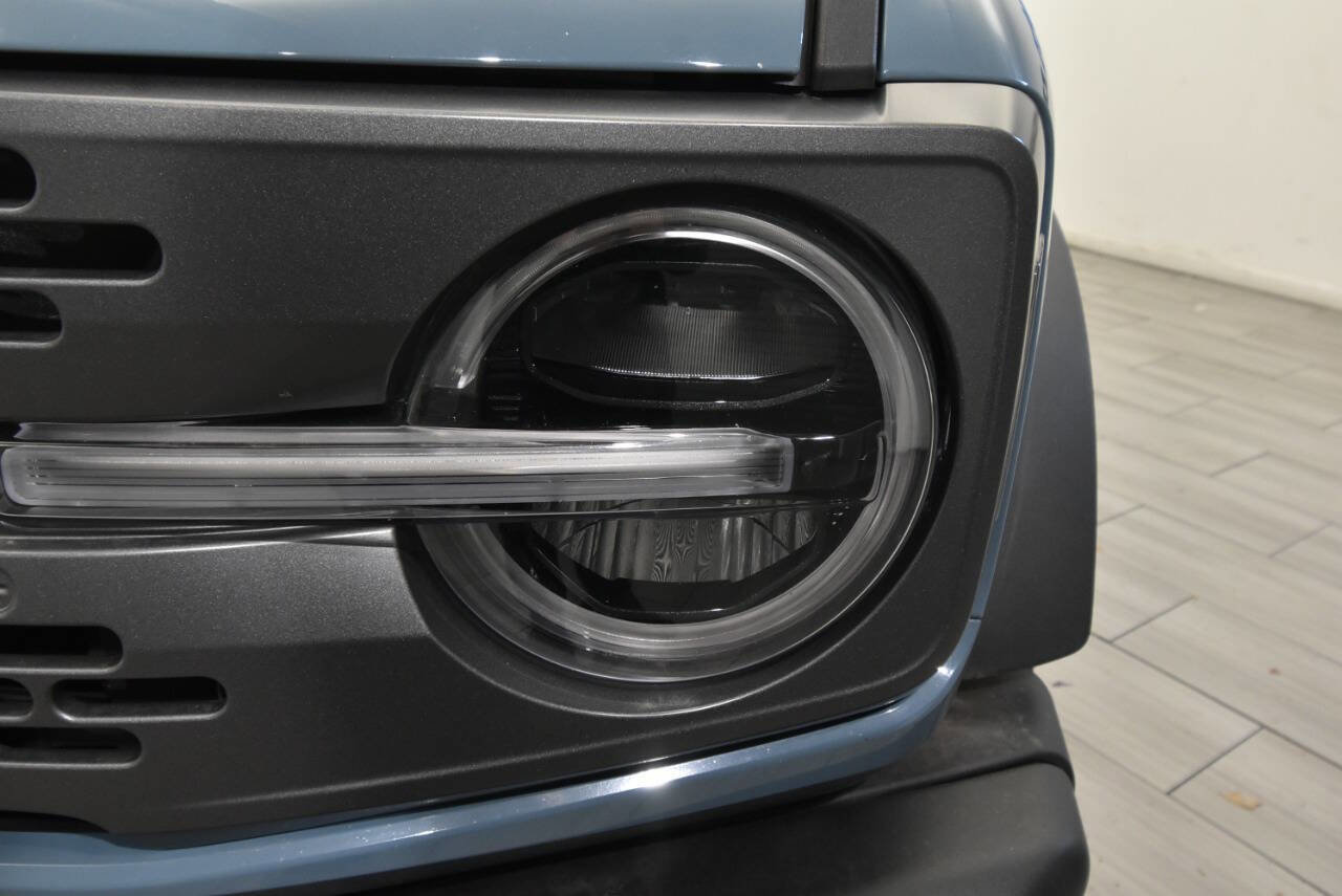 Used 2022 Ford Bronco Badlands image 9