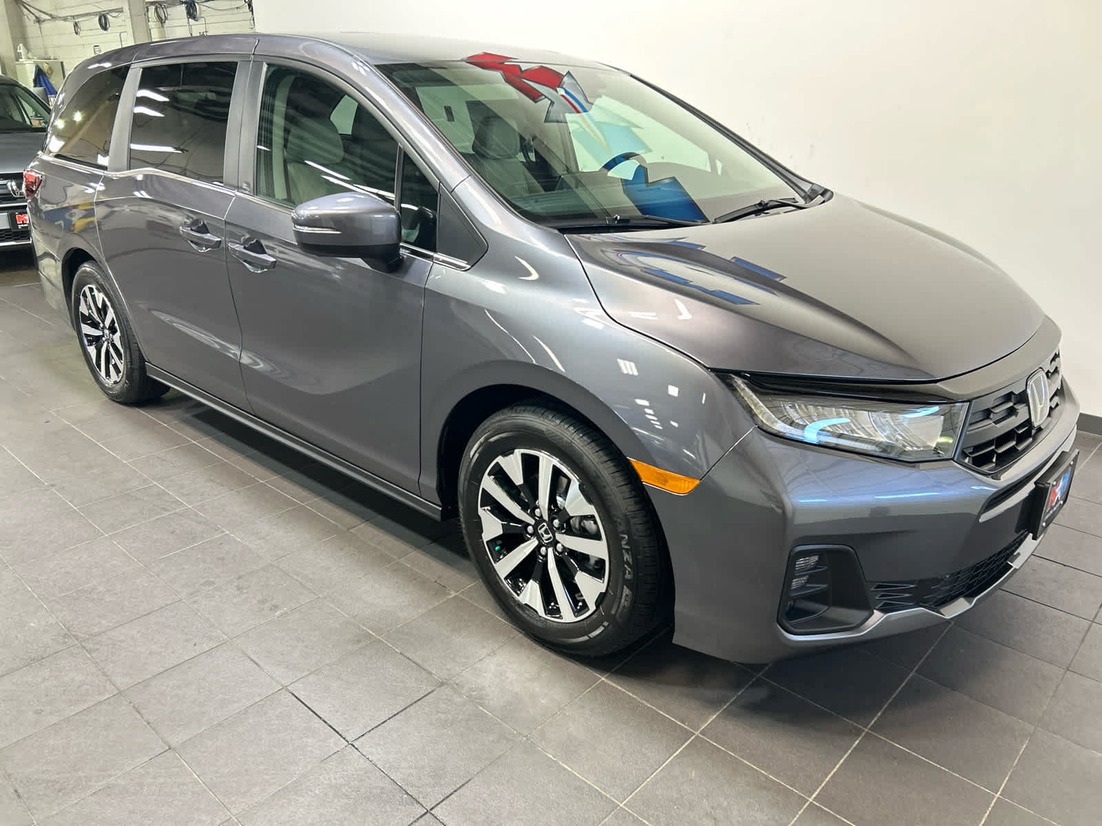 New 2027 Honda Odyssey EX-L image 2