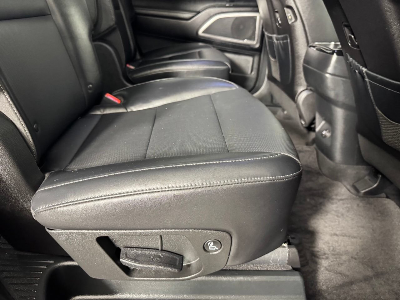 Used 2024 Kia Telluride S w/ S Sunroof Package FWD image 35