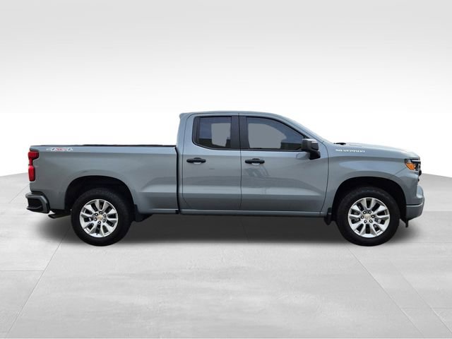 Used 2025 Chevrolet Silverado 1500 Custom image 10