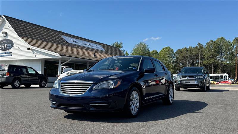 Used 2014 Chrysler 200 LX FWD image 2