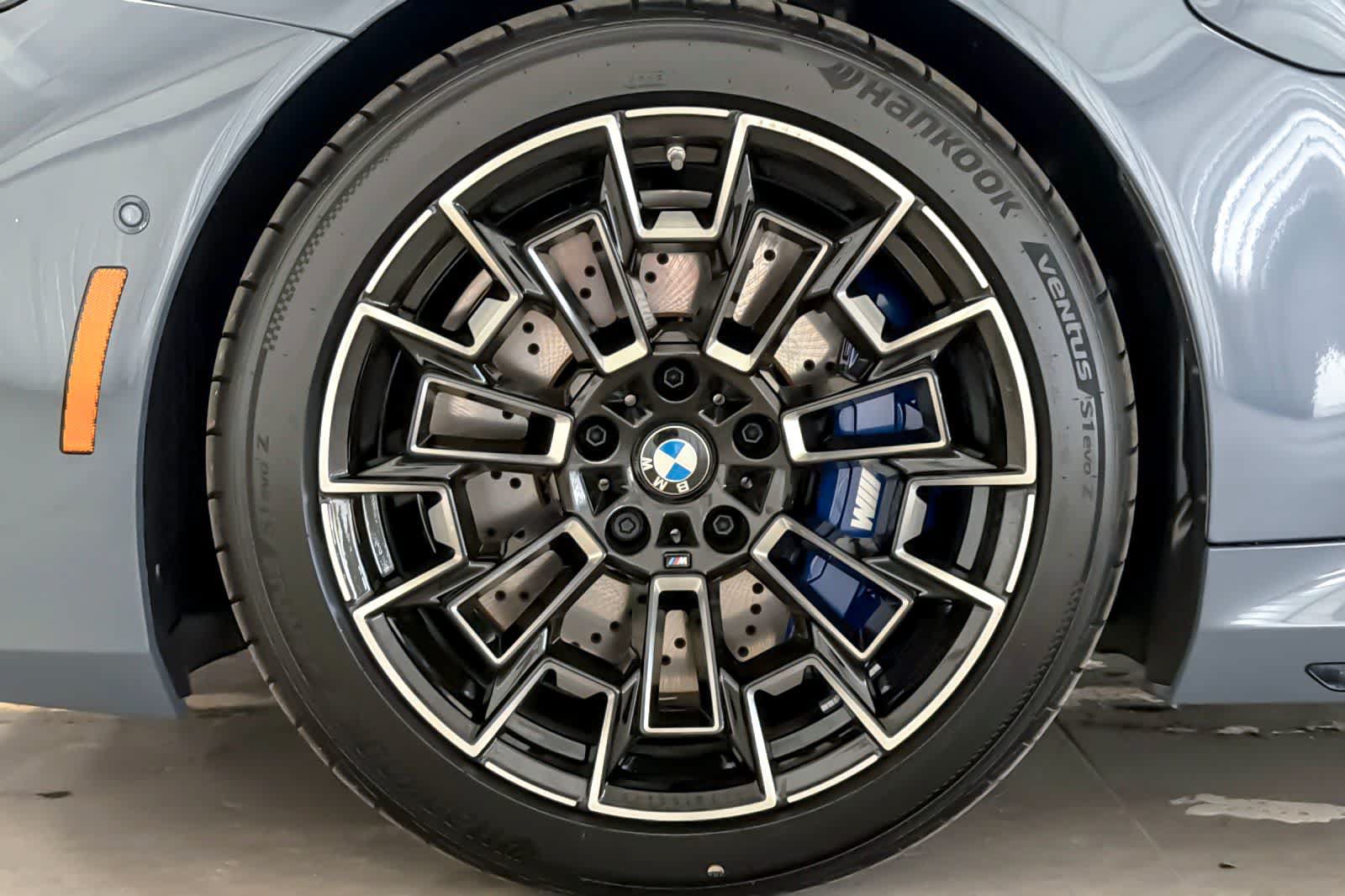New 2026 BMW M5 w/ Executive Package AWD/4WD image 24