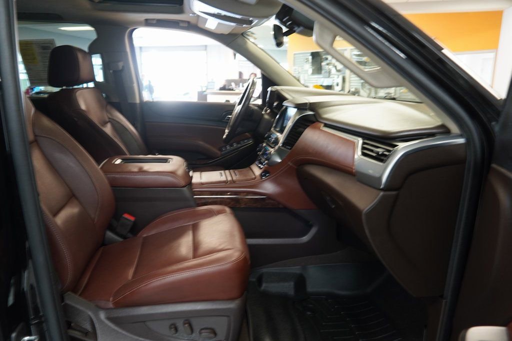 Used 2020 Chevrolet Suburban Premier image 40