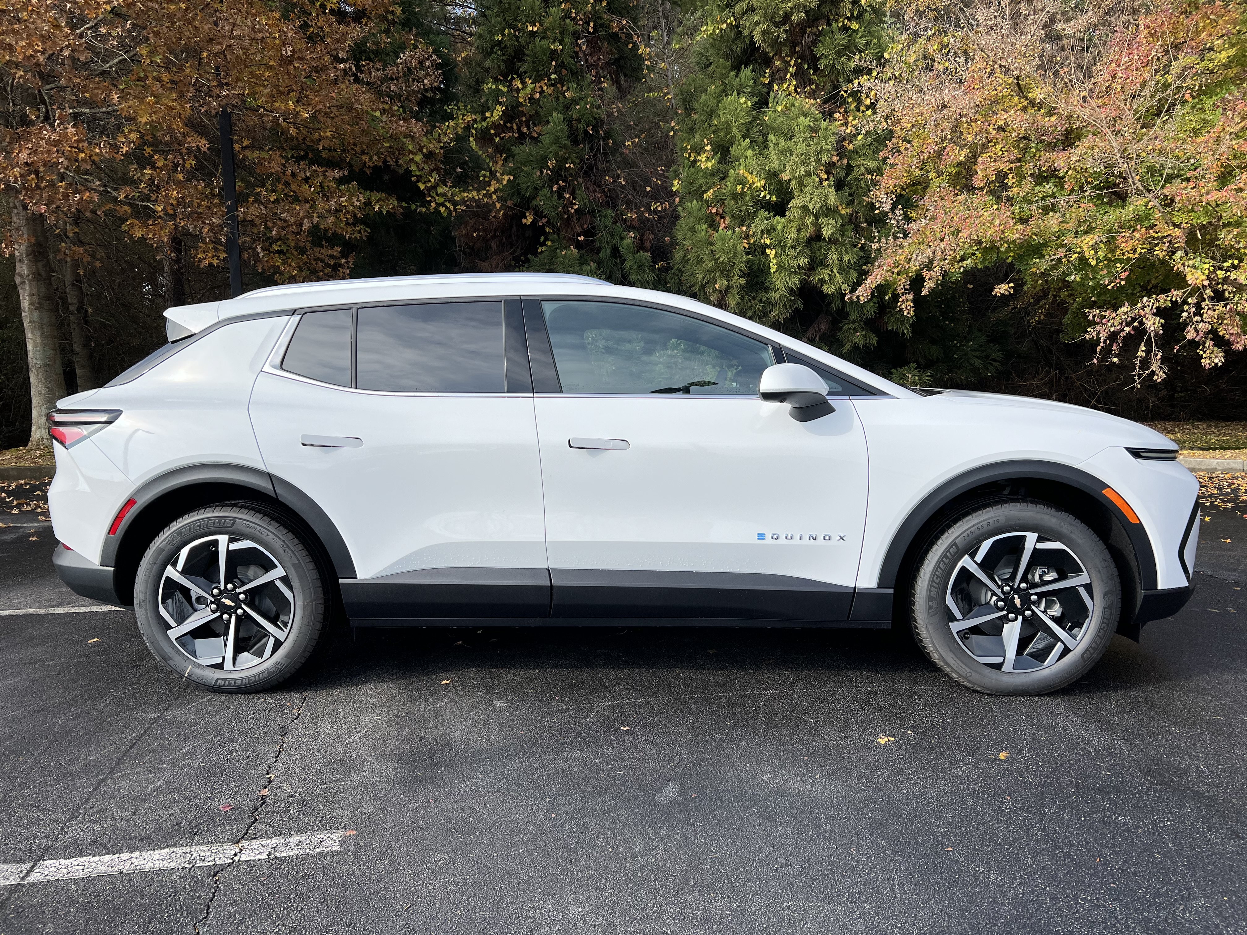 New 2026 Chevrolet Equinox EV LT AWD/4WD image 11