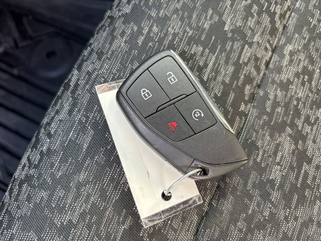 Used 2024 Chevrolet Colorado ZR2 w/ Technology Package image 34