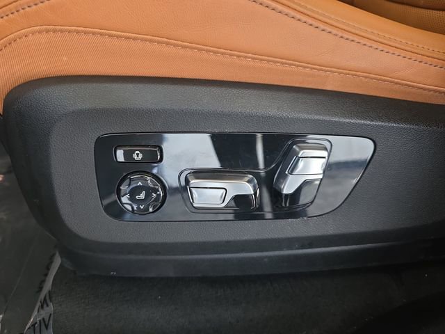Used 2024 BMW X7 xDrive40i w/ Executive Package image 30