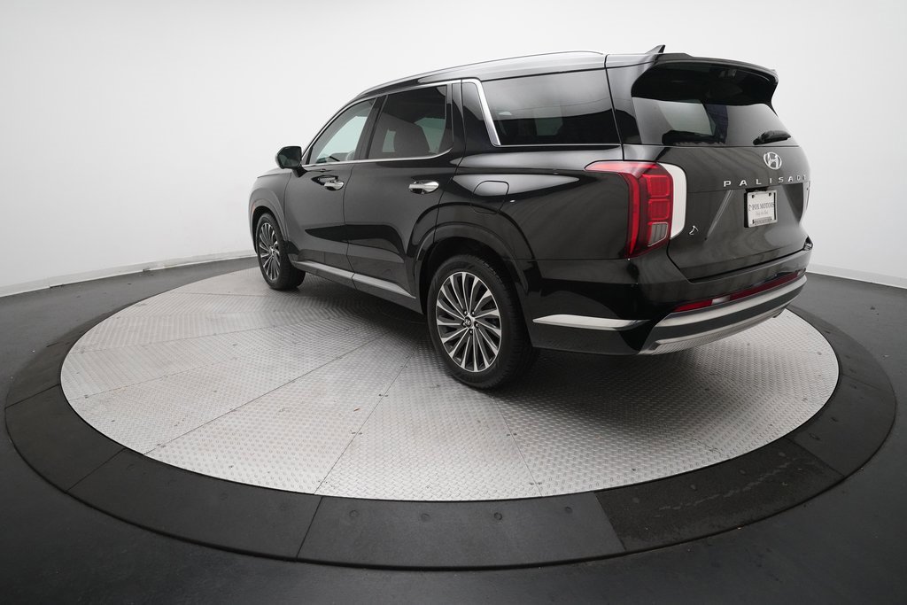 Used 2024 Hyundai Palisade Calligraphy image 12