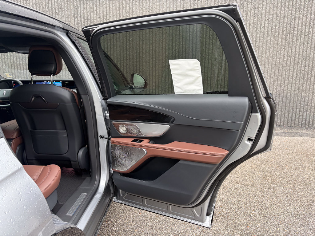 New 2026 Lincoln Nautilus Reserve AWD/4WD image 31