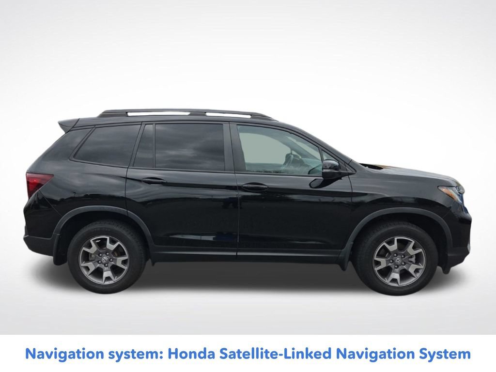 Used 2022 Honda Passport TrailSport image 2