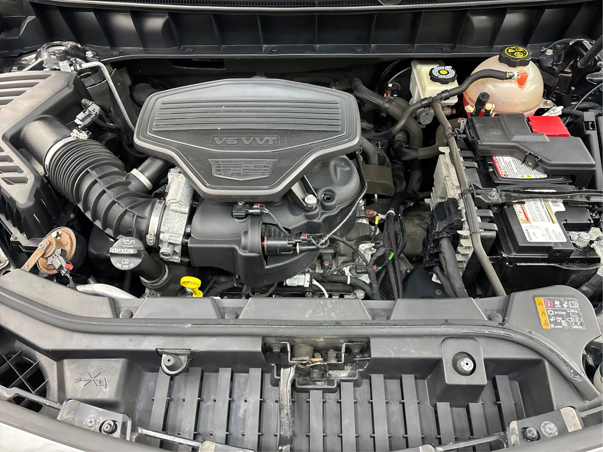 Used 2018 Cadillac XT5 Luxury w/ Driver Awareness Package image 31