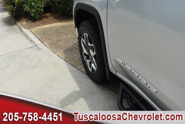 Used 2022 GMC Sierra 1500 SLT w/ X31 Off-Road Package AWD/4WD image 15