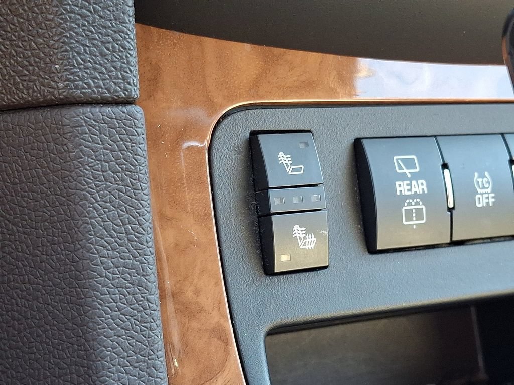 Used 2012 Buick Enclave Leather FWD image 22