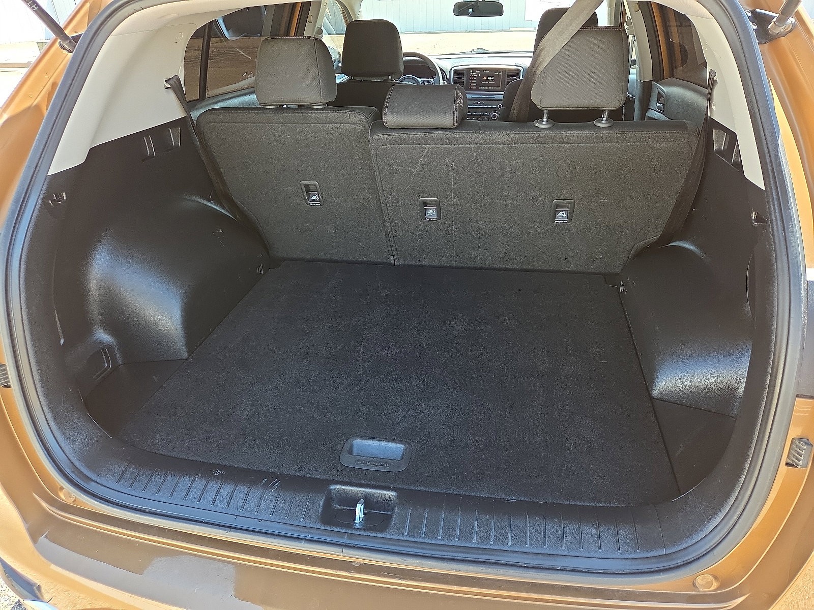 Used 2021 Kia Sportage LX image 7