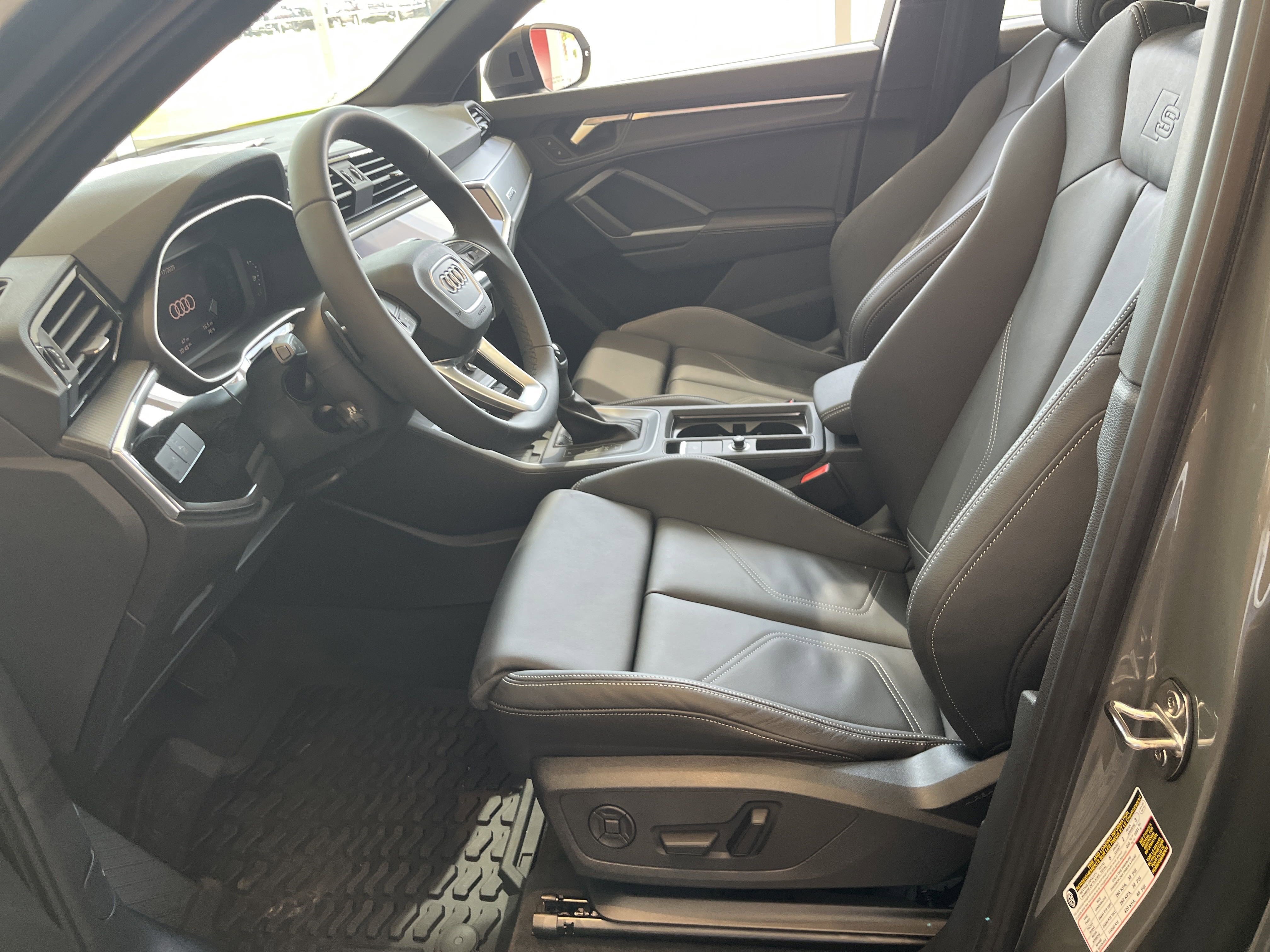 New 2025 Audi Q3 2.0T Premium image 5