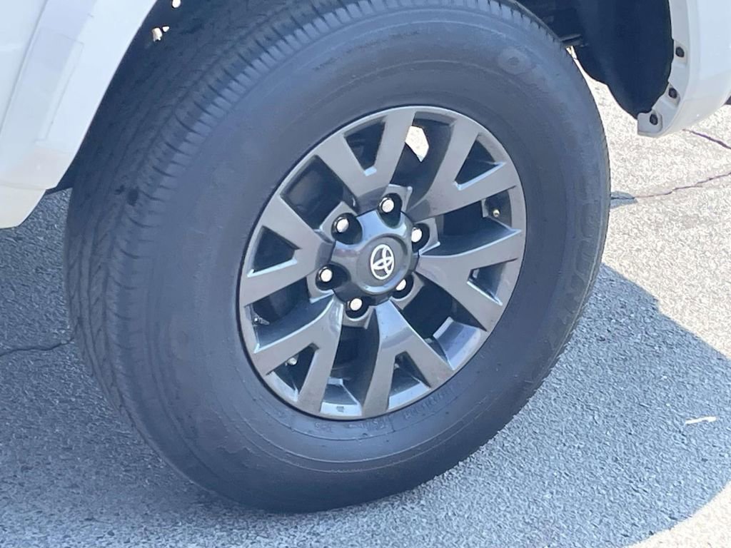 Used 2023 Toyota Tacoma SR5 w/ Technology Package image 26