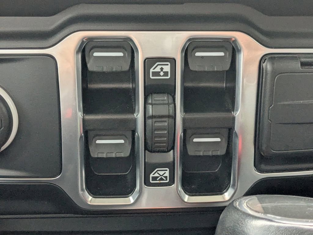 Used 2023 Jeep Gladiator Overland image 23