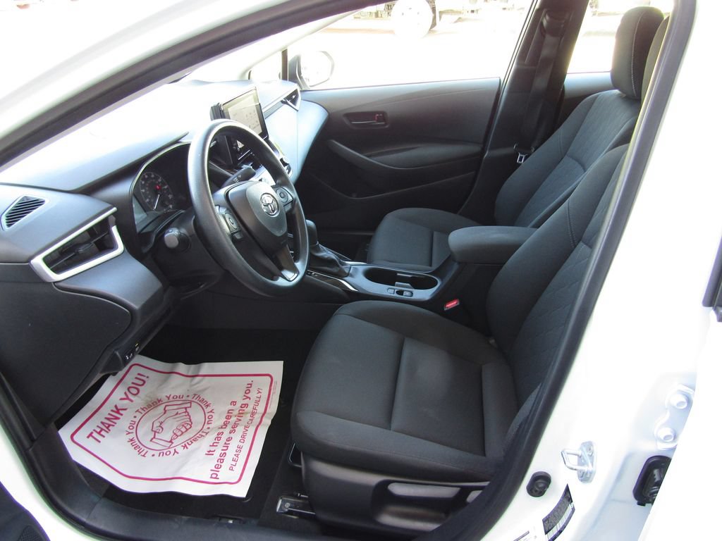 Used 2025 Toyota Corolla LE FWD image 16