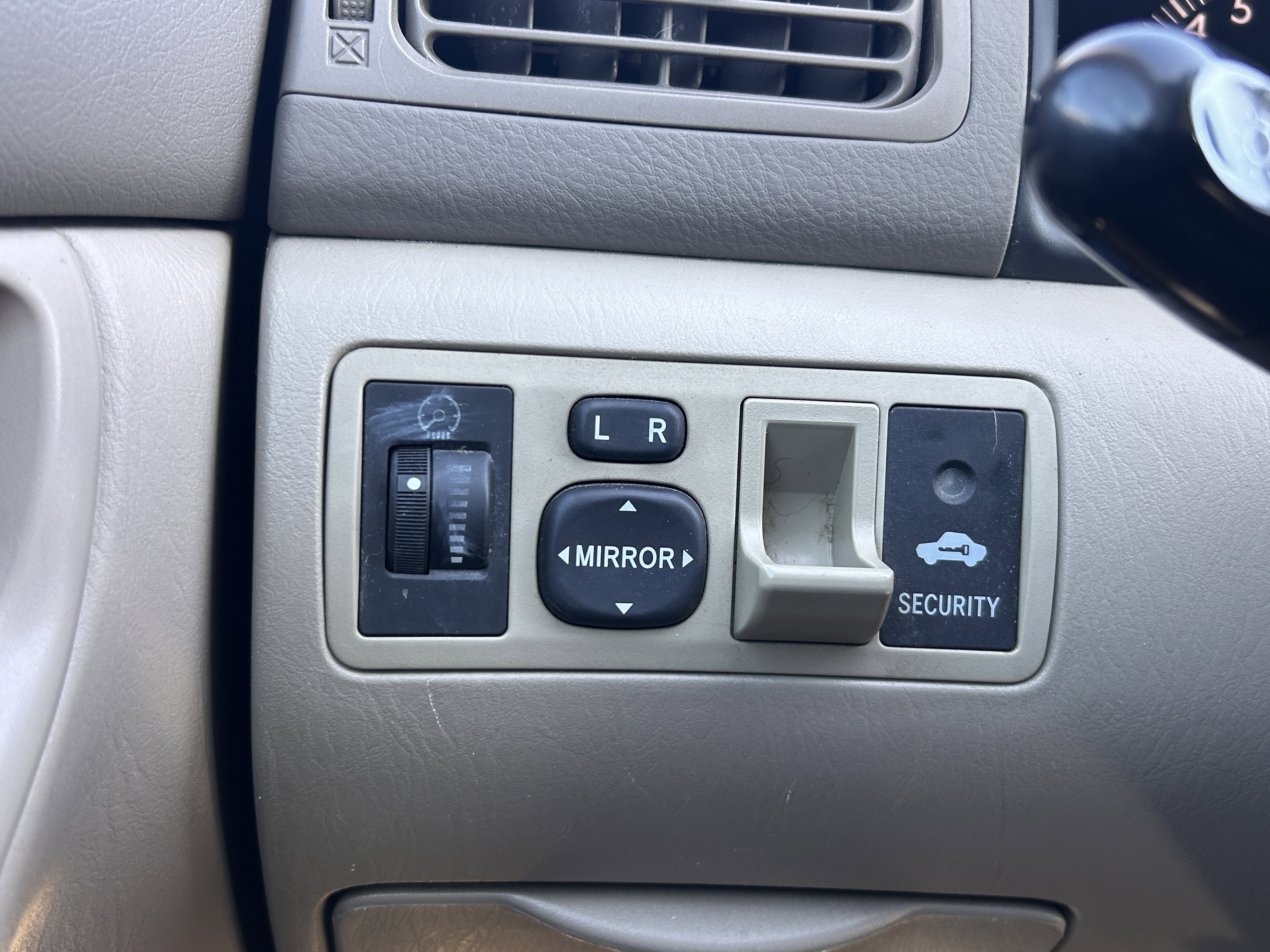 Used 2007 Toyota Corolla CE image 17