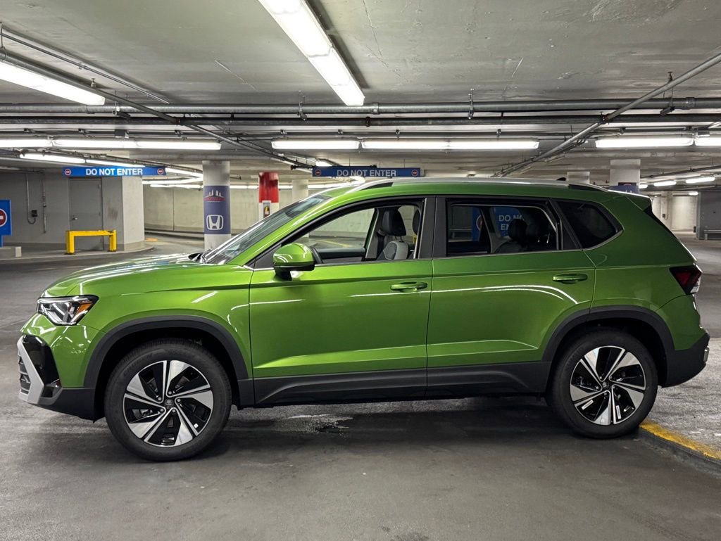 New 2025 Volkswagen Taos SE AWD/4WD image 33