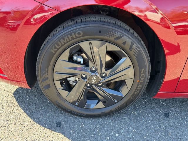 Certified 2023 Hyundai Elantra SEL image 5