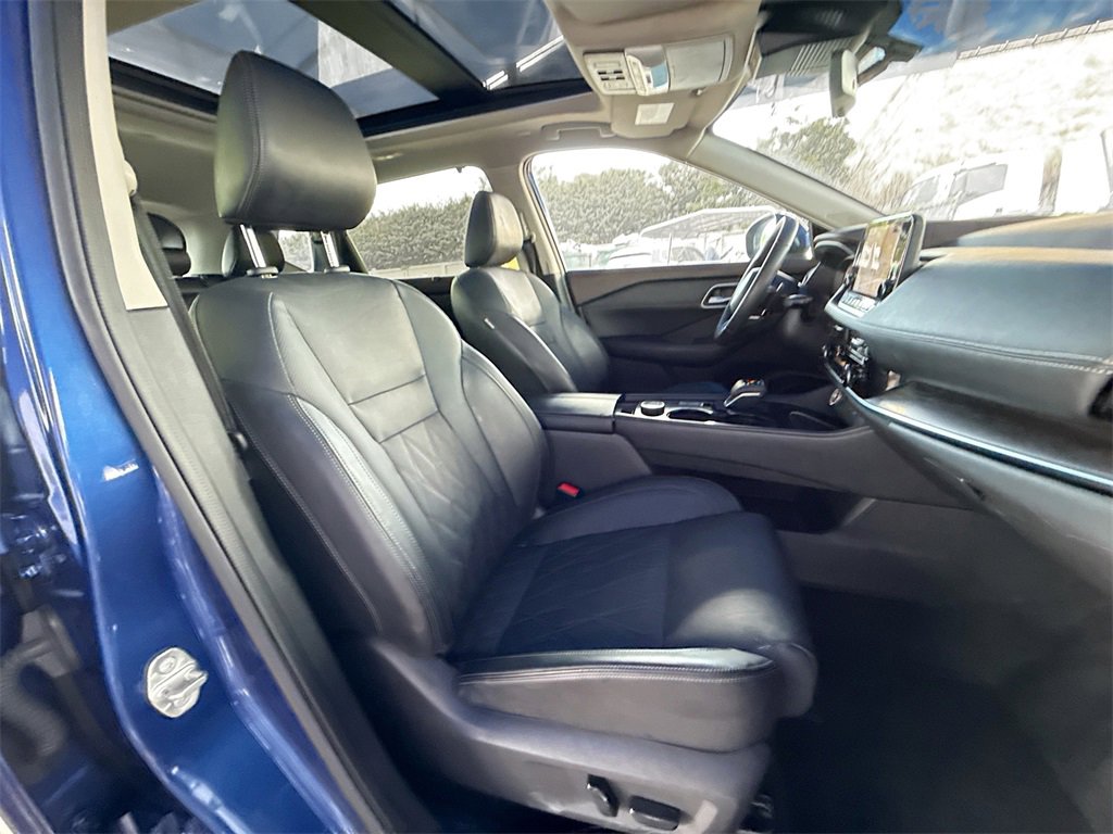 Used 2023 Nissan Rogue Platinum w/ Platinum Premium Package image 33