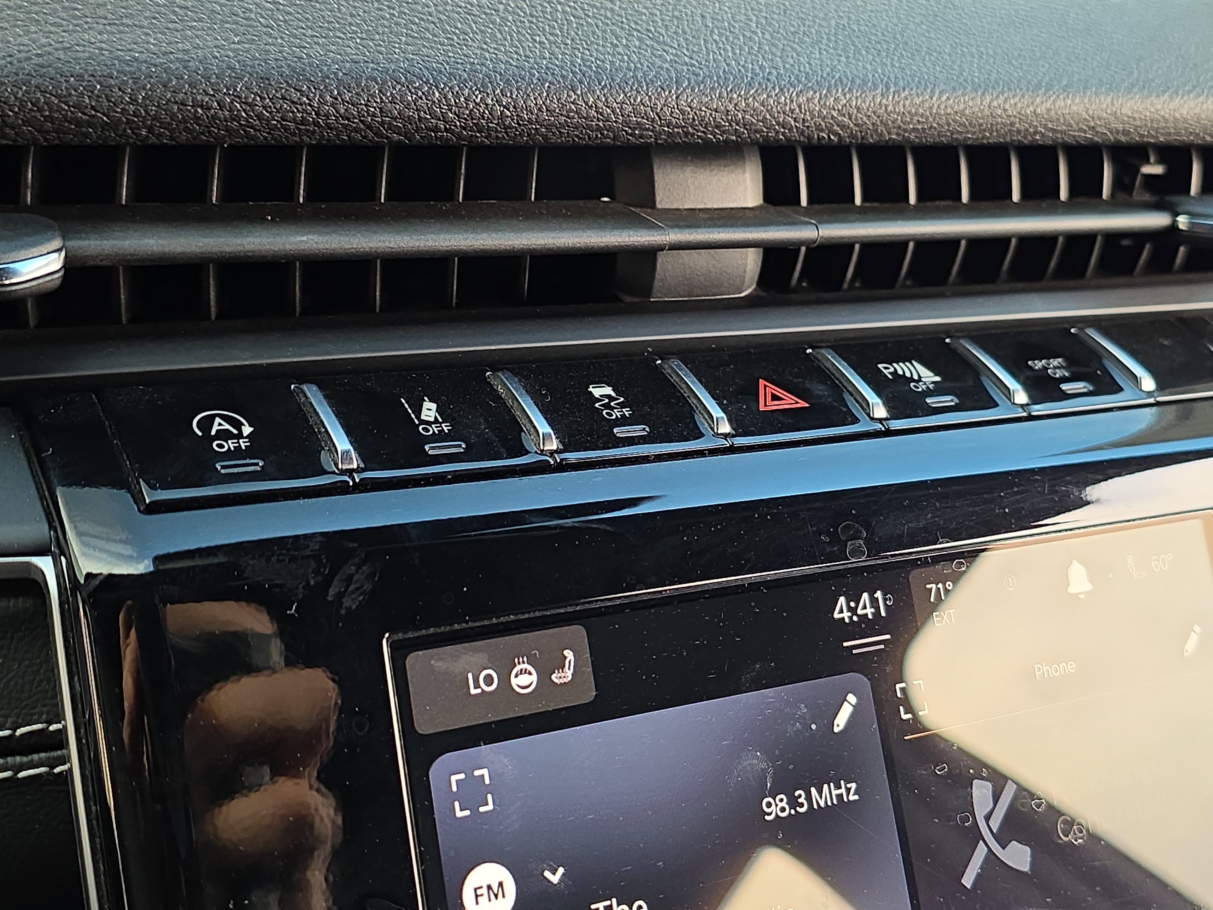 Used 2023 Jeep Grand Cherokee L Laredo image 19