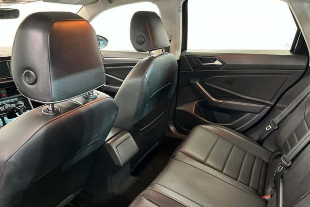 Used 2024 Volkswagen Jetta SE FWD image 19