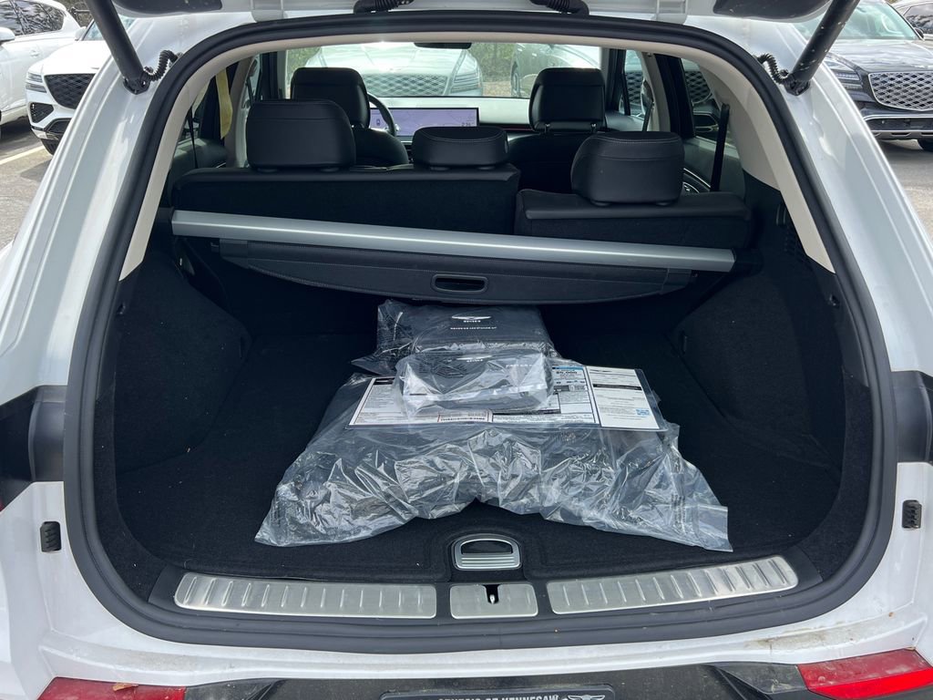 Used 2026 Genesis GV70 2.5T Select AWD/4WD image 17