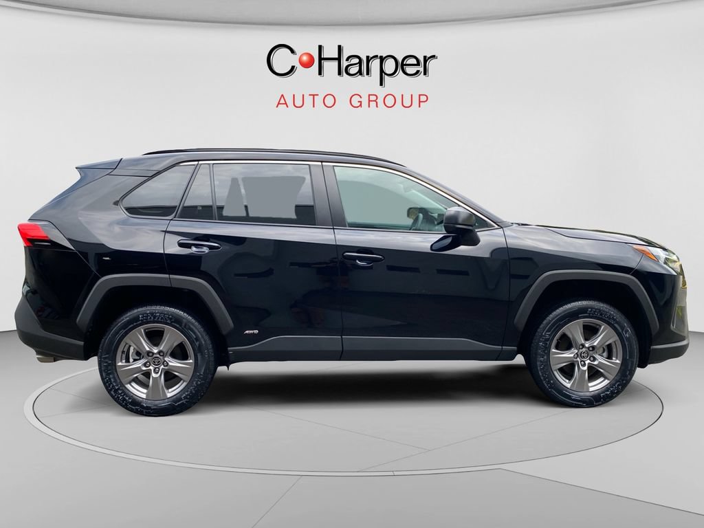 Used 2025 Toyota RAV4 LE AWD/4WD image 2