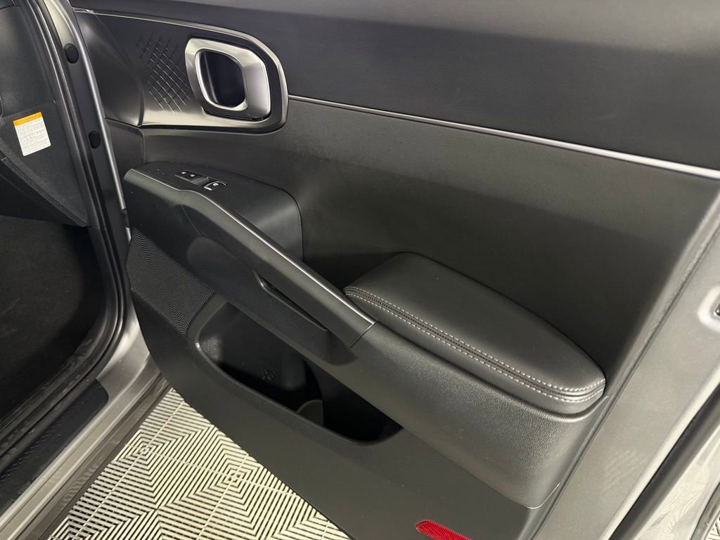 Used 2023 Kia Sorento EX image 43