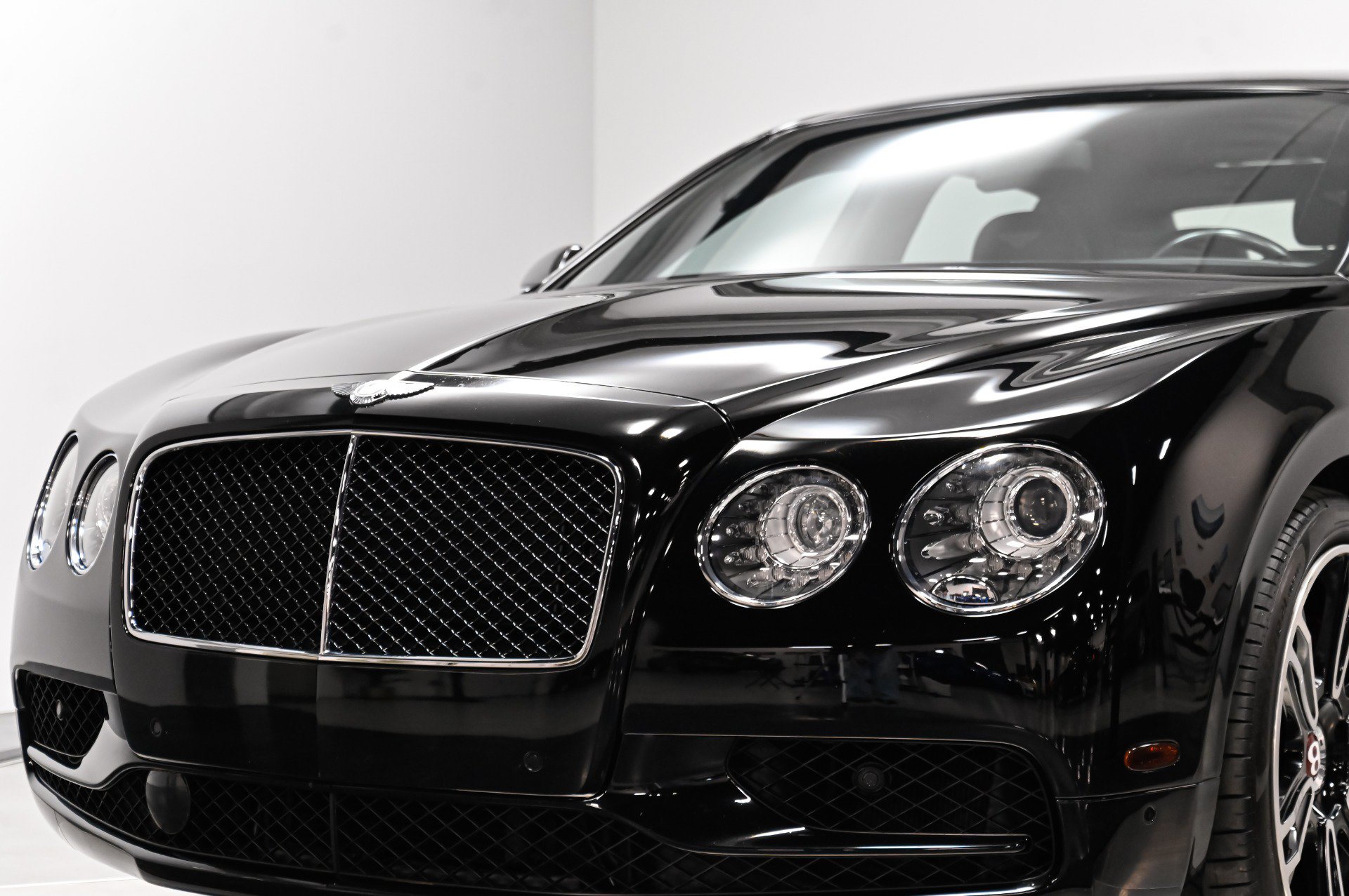 Used 2017 Bentley Flying Spur S V8 AWD/4WD image 55