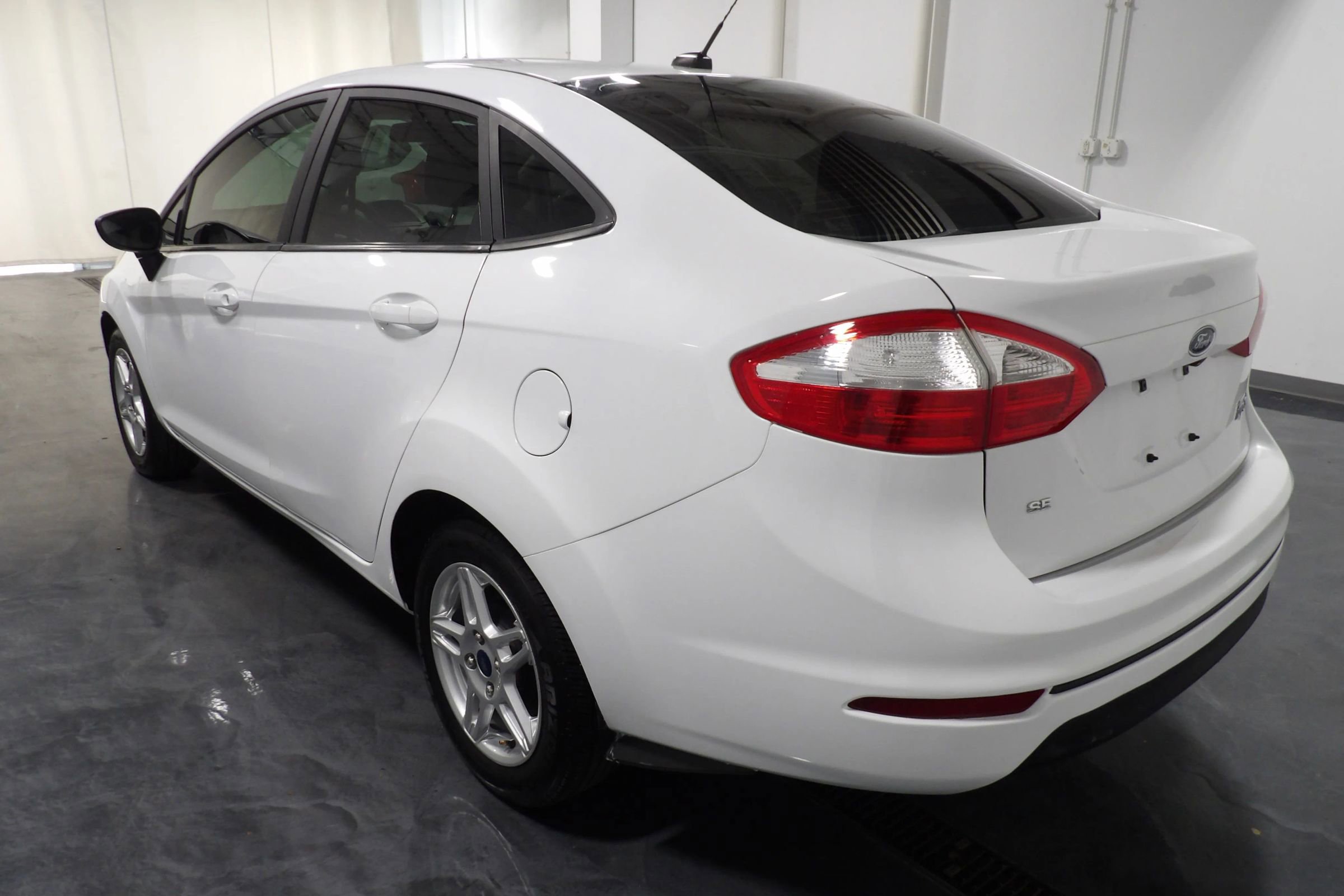 Used 2019 Ford Fiesta SE FWD image 5
