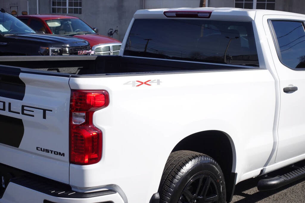 Used 2024 Chevrolet Silverado 1500 Custom w/ Rally Edition AWD/4WD image 12