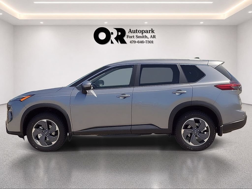 Used 2025 Nissan Rogue SV w/ SV Premium Package AWD/4WD image 3