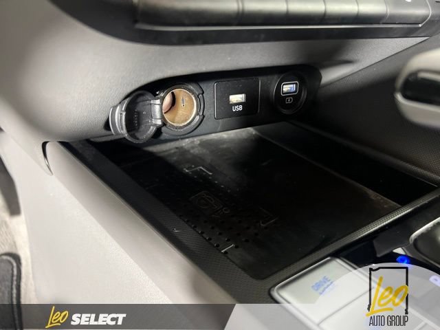 Used 2022 Hyundai Elantra SEL w/ Convenience + Premium Package FWD image 26
